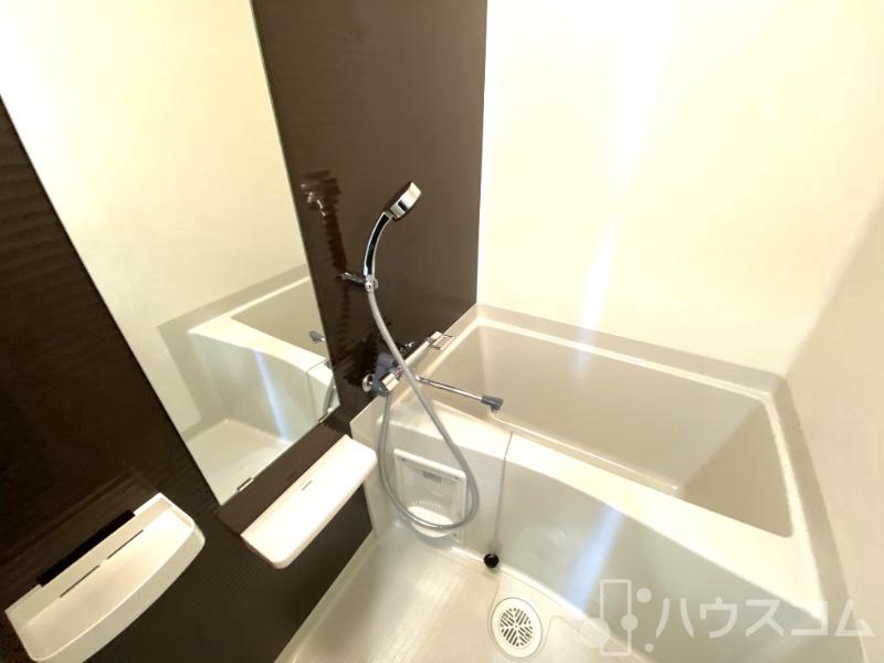 バス・シャワールーム　一日のお疲れをお取りください。
