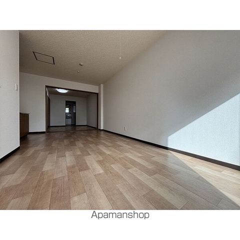 ボヌール本町の居間写真
