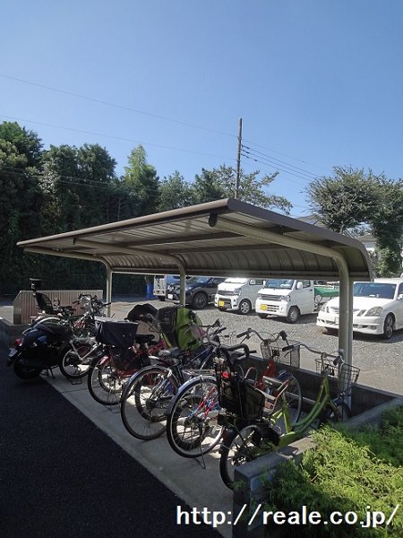 ＪＲ中央線 三鷹駅 バス乗車時間：22分 最寄りバス停で下車 徒歩2分 2階建 築17年の外観写真