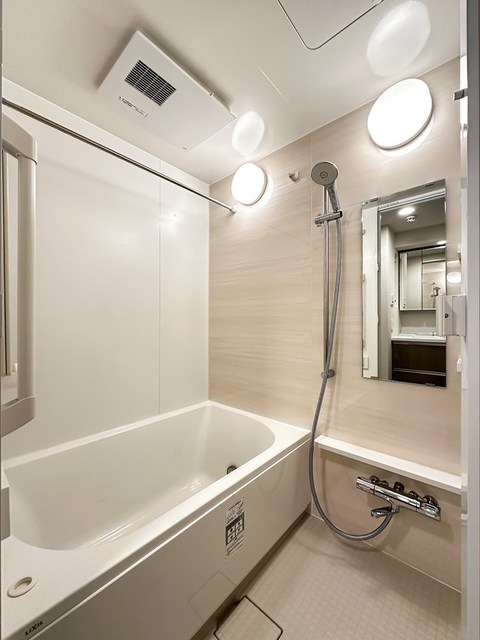 バス・シャワールーム　※写真は同タイプ住戸です。
