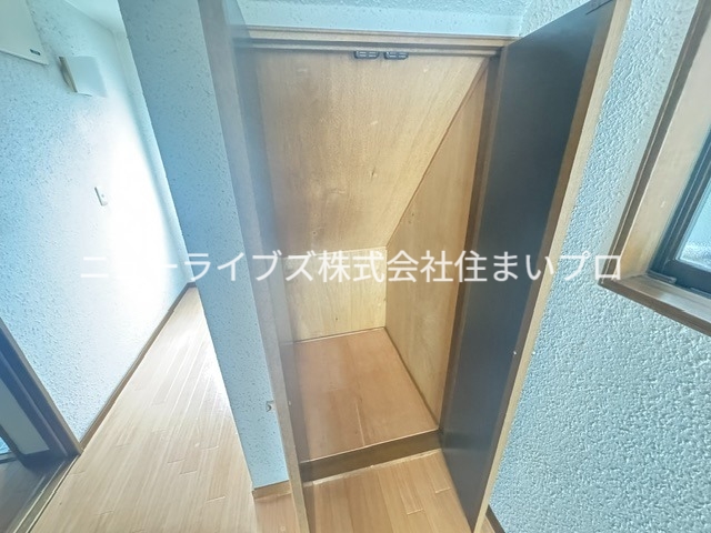 京阪本線 寝屋川市駅 徒歩12分 3階建 築35年の内装写真