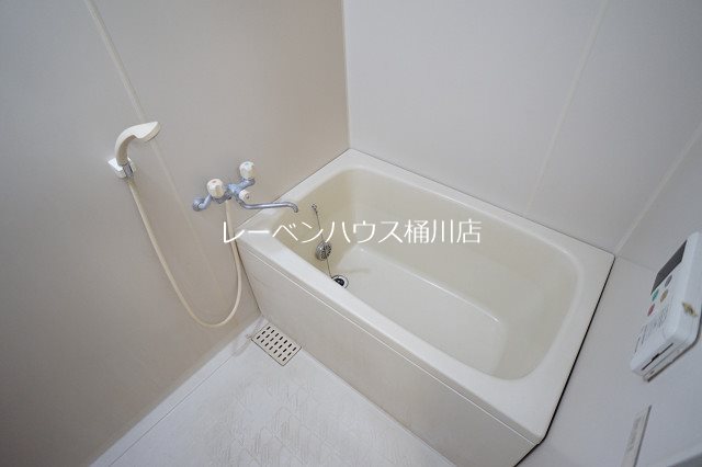 バス・シャワールーム　レーベンハウス桶川店へ　048-787-5511