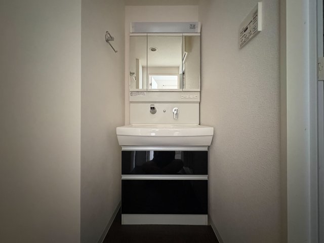 洗面設備　使いやすい洗面所です