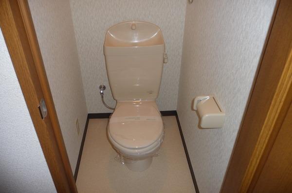 フジパレスアサヒのトイレ写真