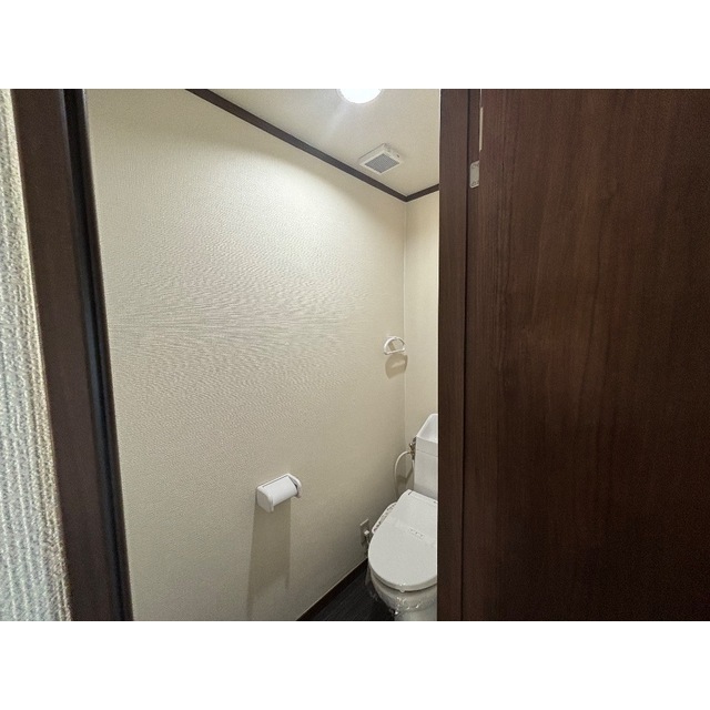 トイレ　ゆったりとした空間のトイレです