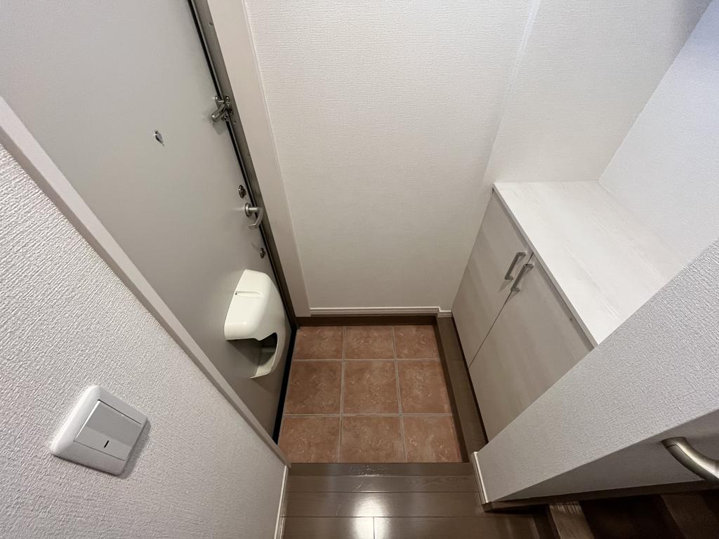 Cadog河原町の玄関写真