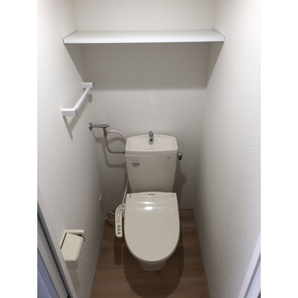 トイレ　コンパクトで使いやすいトイレです