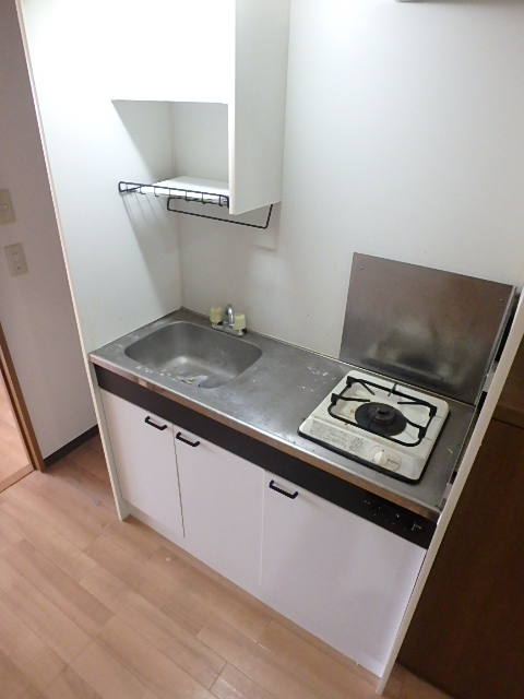 キッチン　調理スペースがあり自炊しやすいです。