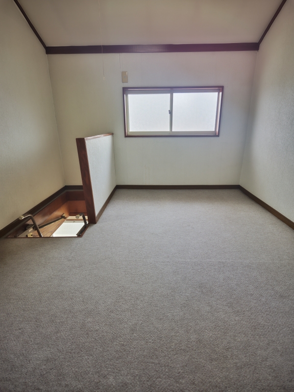 その他部屋・スペース　小屋裏収納