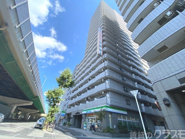 【大阪市淀川区宮原のマンションの建物外観】