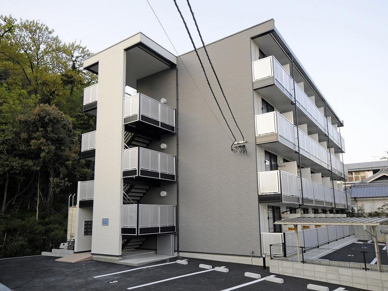 高松市東ハゼ町のマンションの建物外観