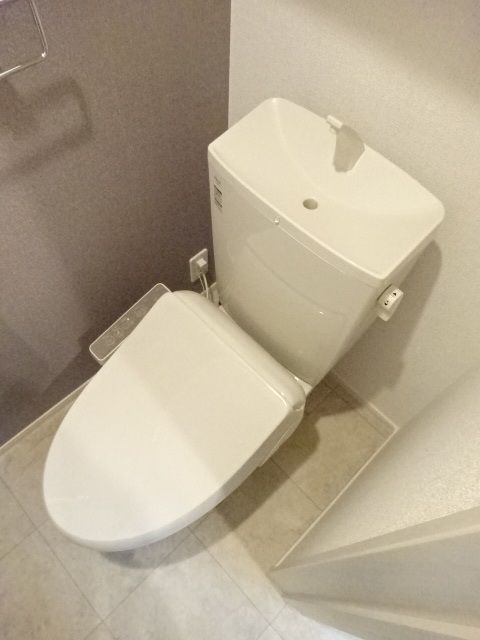 【香取市小見川のアパートのトイレ】