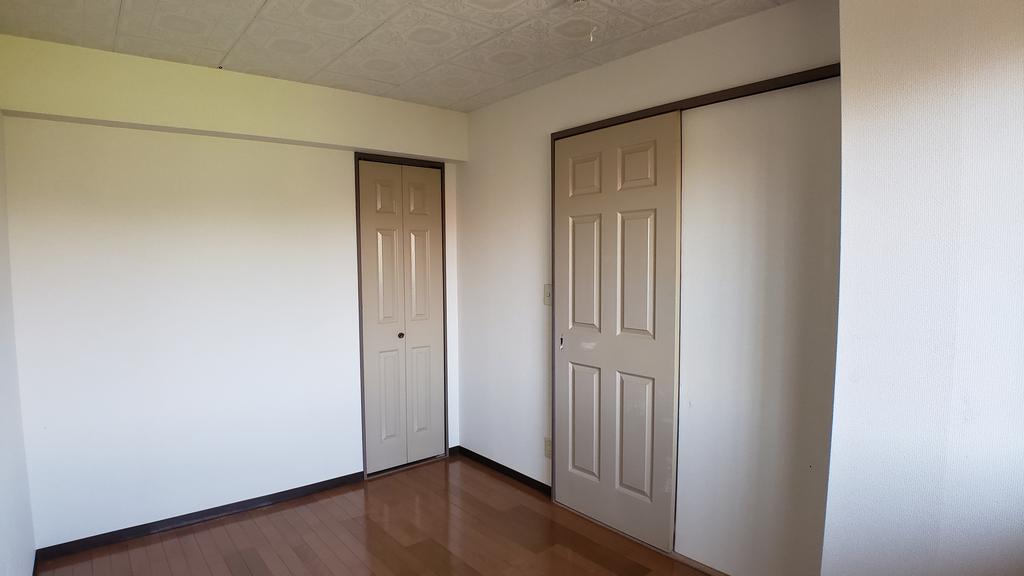 その他部屋・スペース　落ち着きのある和室！日に焼けないようシートがひいてあります。