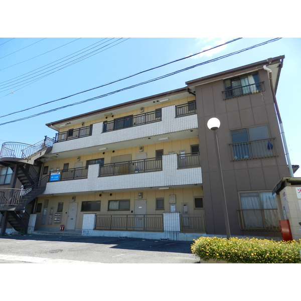 近江八幡市上野町のマンションの建物外観