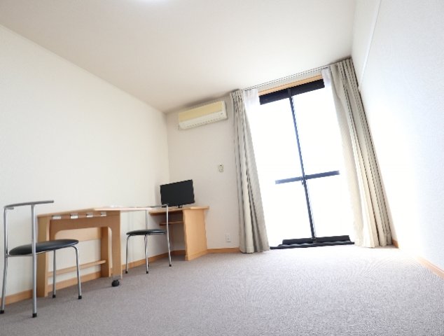 居室・リビング　きれいなキッチンです