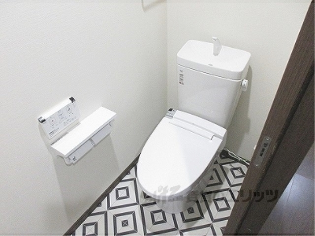 【京都市東山区本町１１丁目のマンションのトイレ】