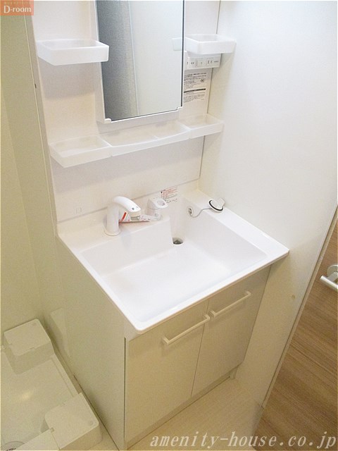 洗面設備　●シャンプードレッサー仕様の独立洗面台♪