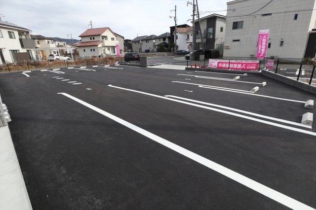 【ファイン・ヴィラVIIの駐車場】