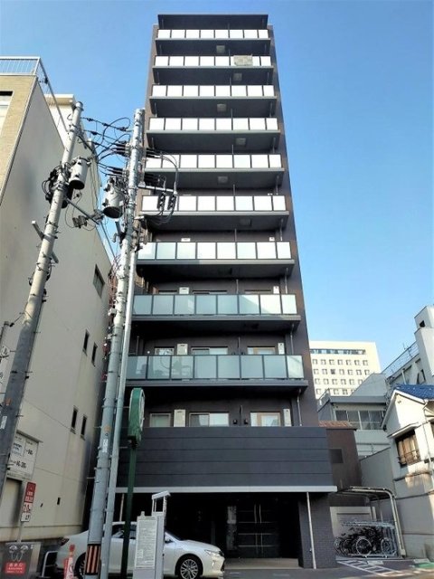 岡山市北区表町のマンションの建物外観