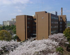 【岡山市北区表町のマンションの大学・短大】