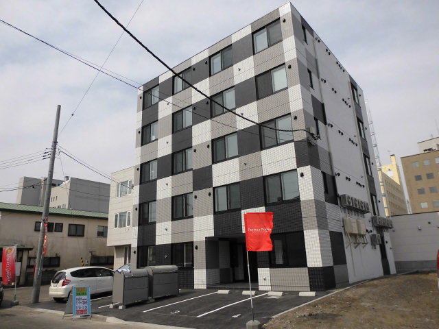 苫小牧市栄町のマンションの建物外観