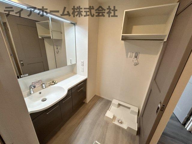 【葛城市北花内のマンションの洗面設備】