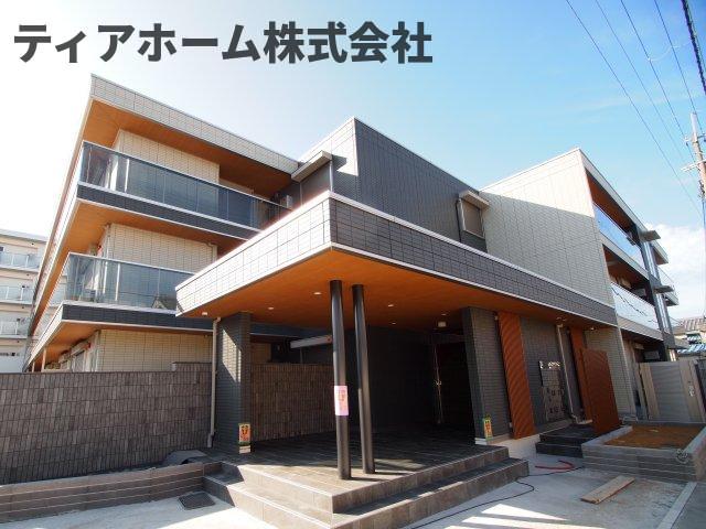 【葛城市北花内のマンションの建物外観】