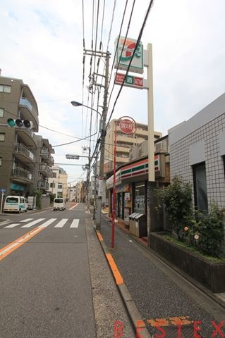 コンビニ　セブンイレブン田端3丁目店（コンビニ）まで341m