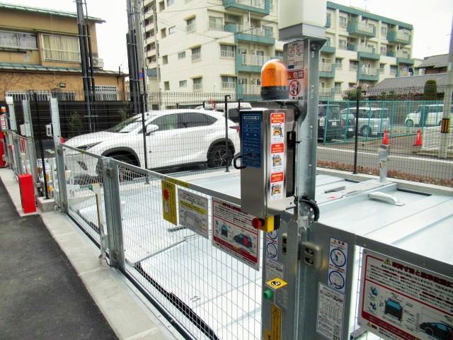 【郡山市細沼町のマンションの駐車場】