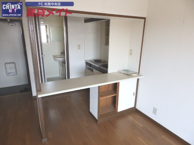 居室・リビング　同物件別部屋のお写真です