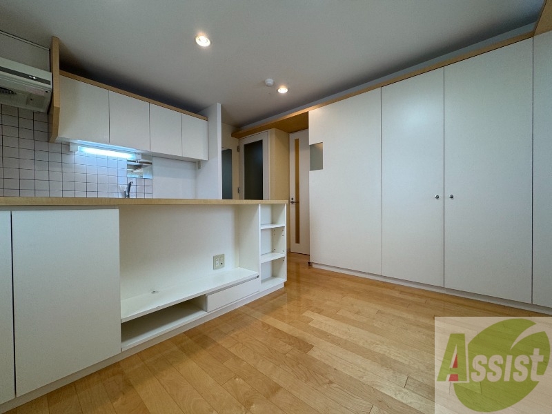 居室・リビング　広くてキレイなお部屋が広がっていて、充実した生活が送れそう。