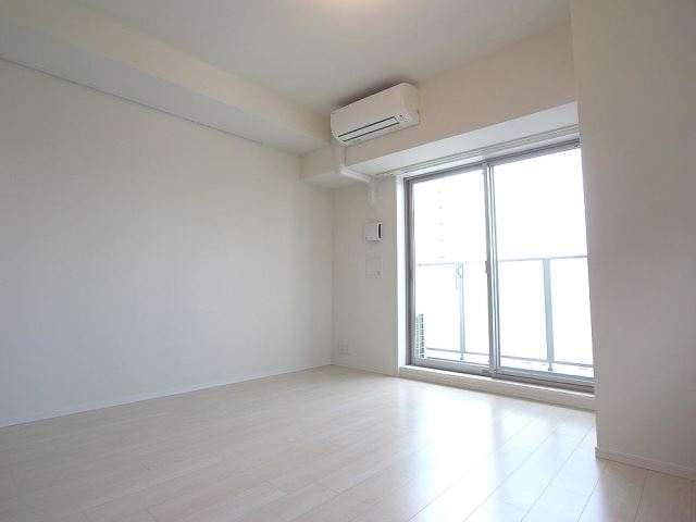 居室・リビング　日当たりの良いリビング