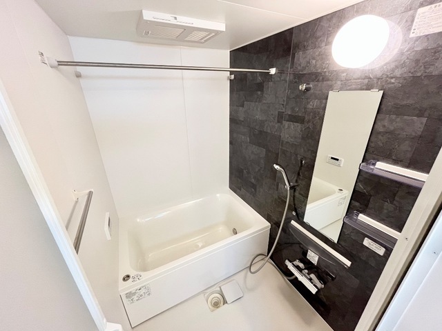 バス・シャワールーム　追い焚き・浴室乾燥機付き