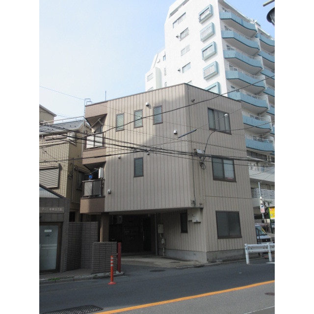 建物外観　オートロックあり