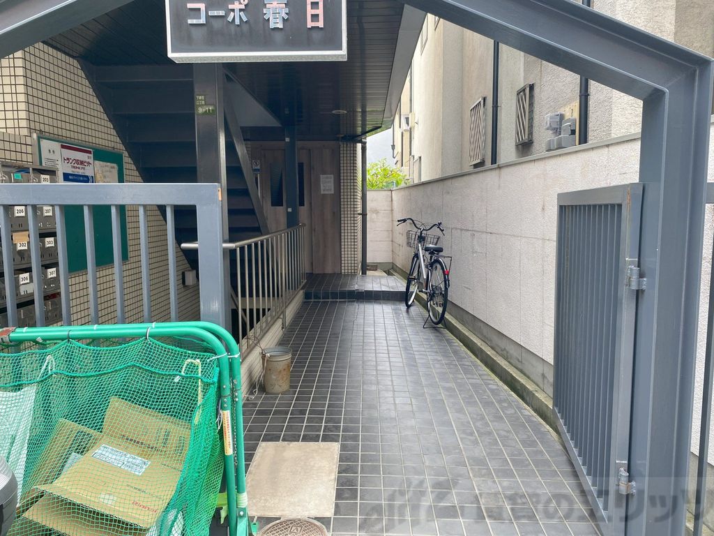 エントランス　庭