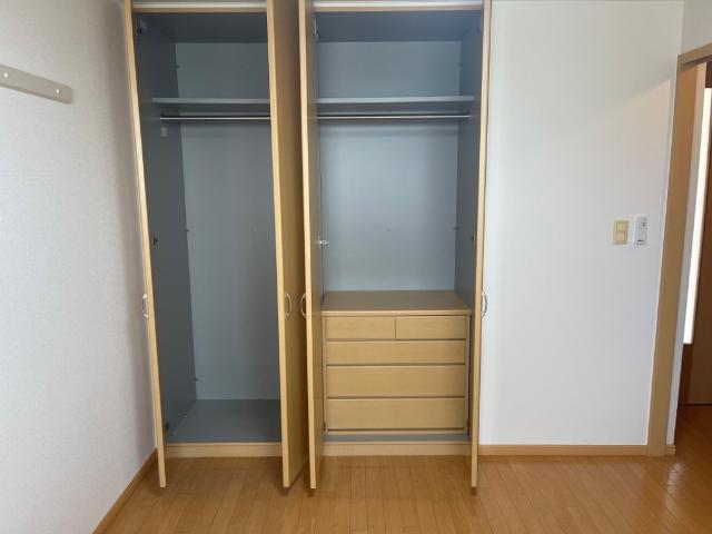 収納　クローゼット