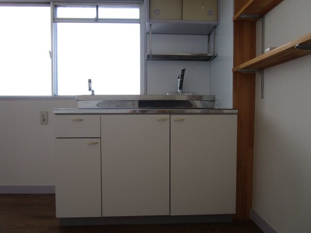 キッチン　写真は406号室です。(参考)