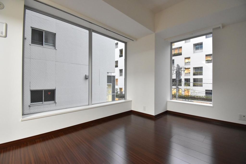 SUUMO】White Tower Hamamatsucho((株)REVE銀座店提供)／東京都