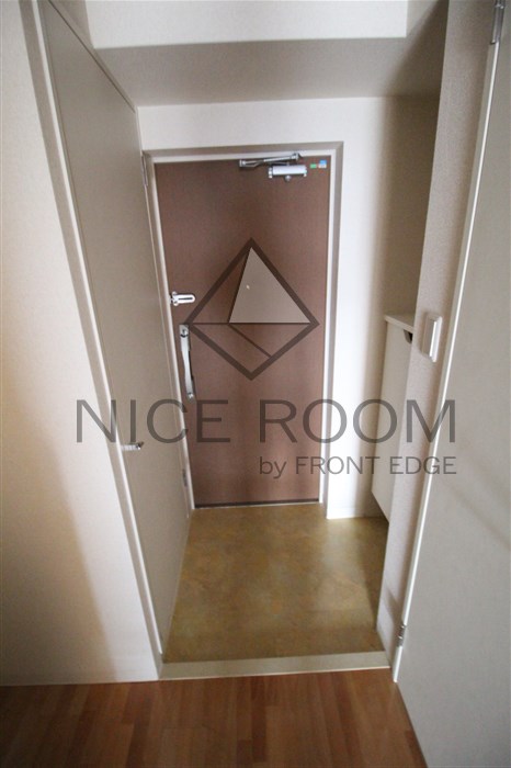 玄関　エグゼ難波東　玄関