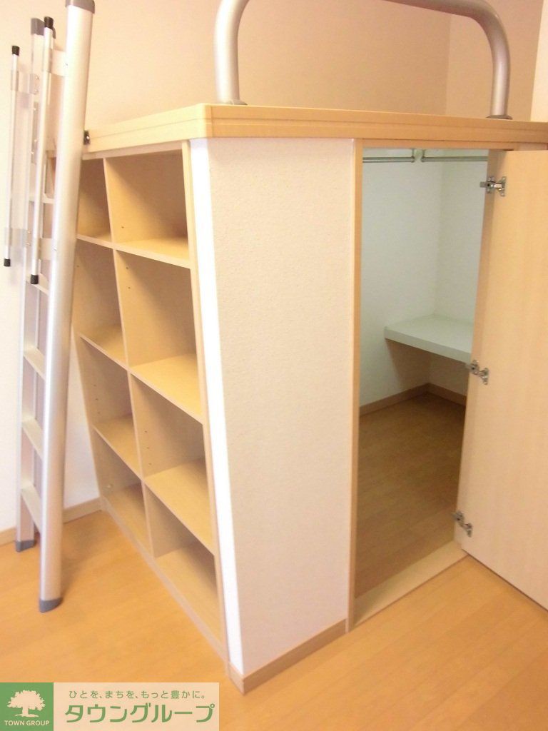 収納　収納付きベッド