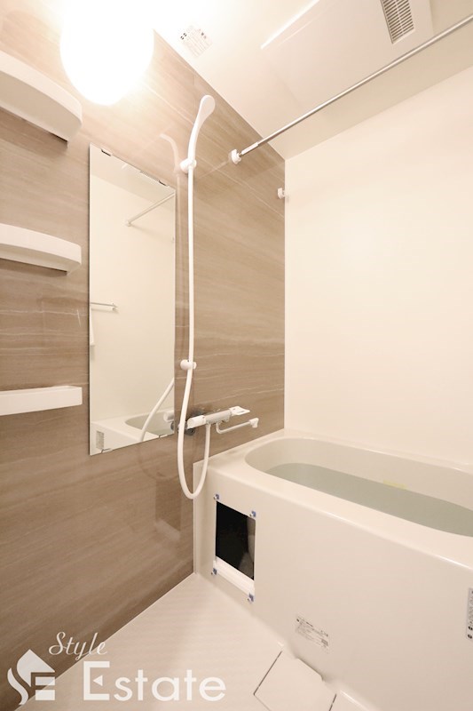 バス・シャワールーム　バスルーム