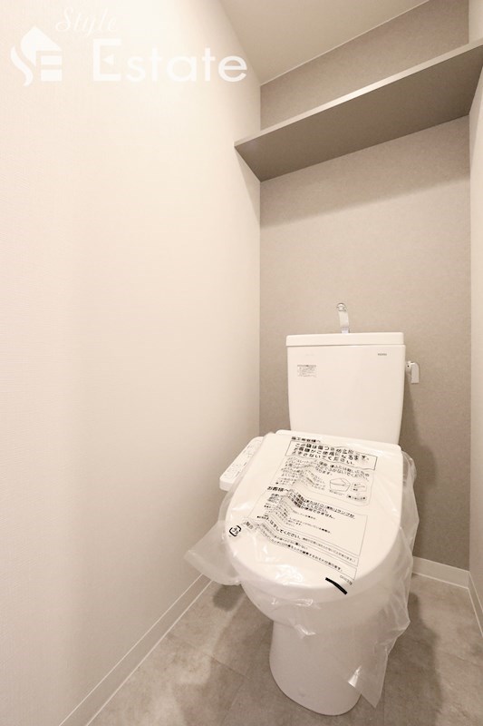 トイレ　温水洗浄便座