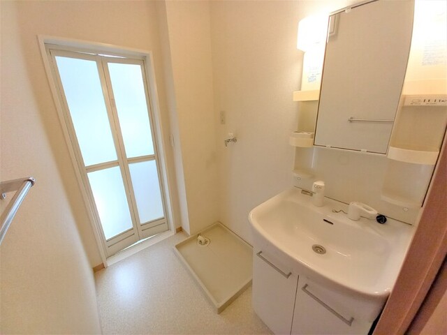 洗面設備　洗髪洗面化粧台