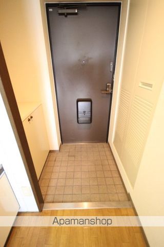 ＪＲ山陽本線 天神川駅 徒歩9分 4階建 築33年の玄関写真