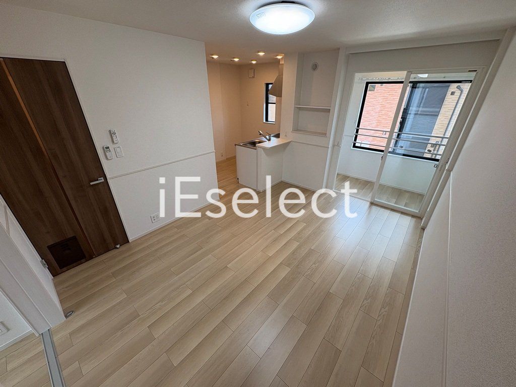 居室・リビング　広々開放的なリビングです♪