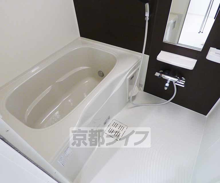 バス・シャワールーム　綺麗なお風呂です。