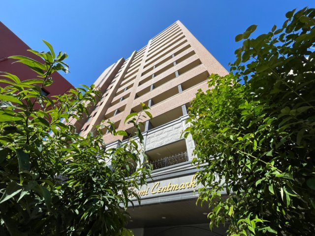 建物外観　プレサンス泉セントマーク