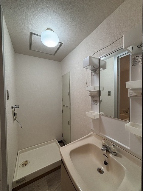 洗面設備　※洗面化粧台の証明は点灯しません。