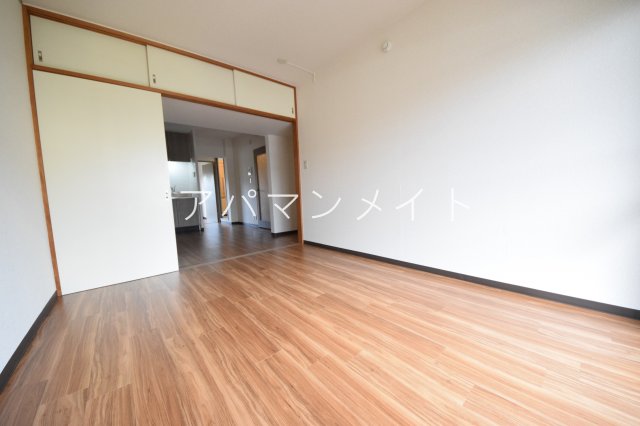 居室・リビング　ゆったりとした居間です