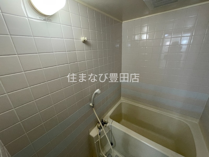 バス・シャワールーム　同型別部屋写真